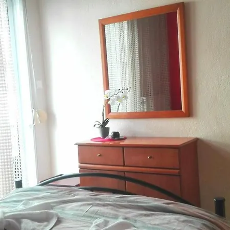 Center Ancient Arches