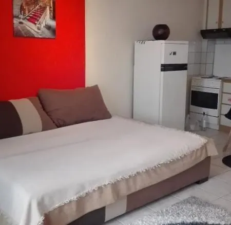 Center Ancient Arches *